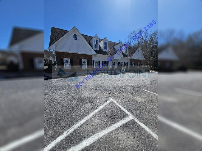 Building Photo - 125 Howard Ln