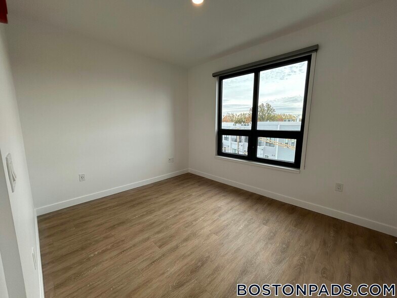 Building Photo - 199 Gardner St