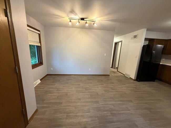 Building Photo - 2568 Pebble Valley Rd