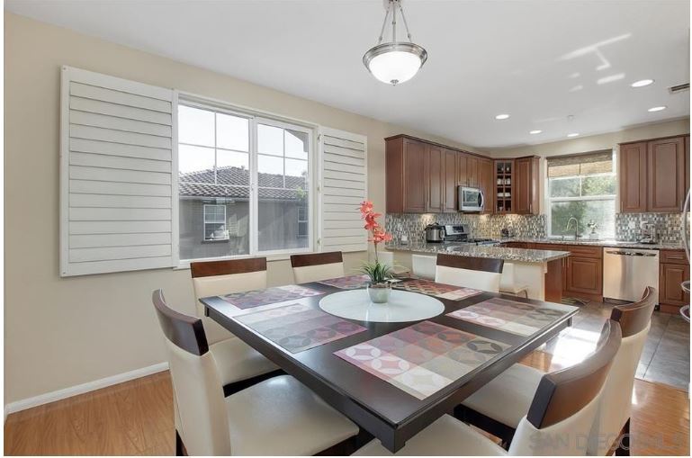 Building Photo - 14650 Via Fiesta