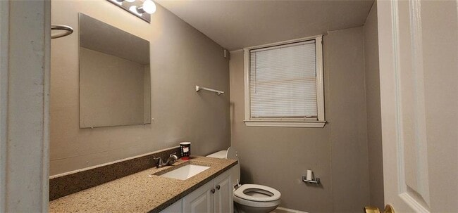 Building Photo - 401 Barbashela Dr