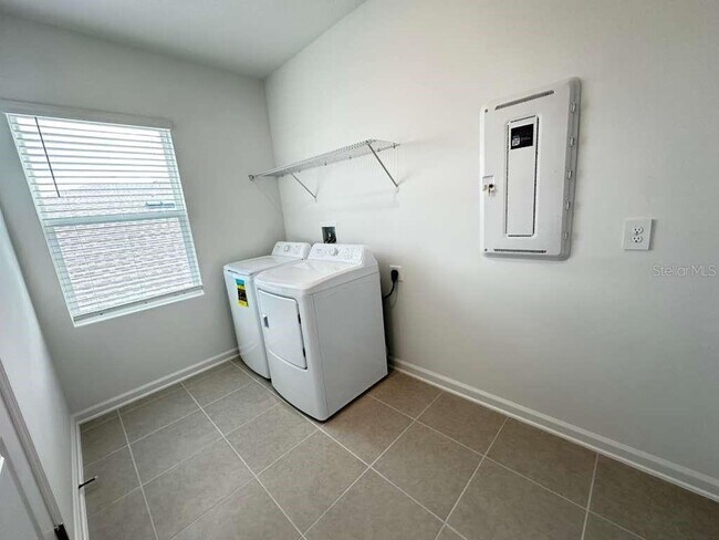 Building Photo - 2934 Believe in Yourself Ct