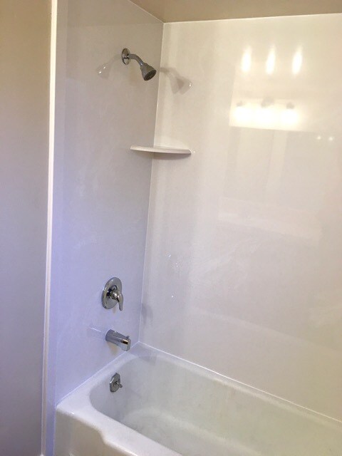 Building Photo - 814 N 700 E