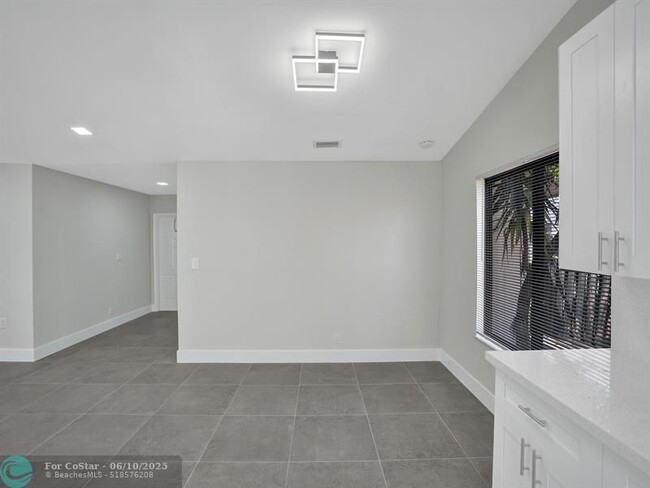 Building Photo - 3216 NW 105th Ave