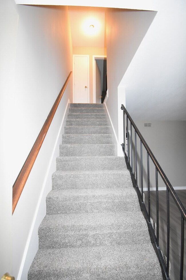 Building Photo - Northridge Drive-276