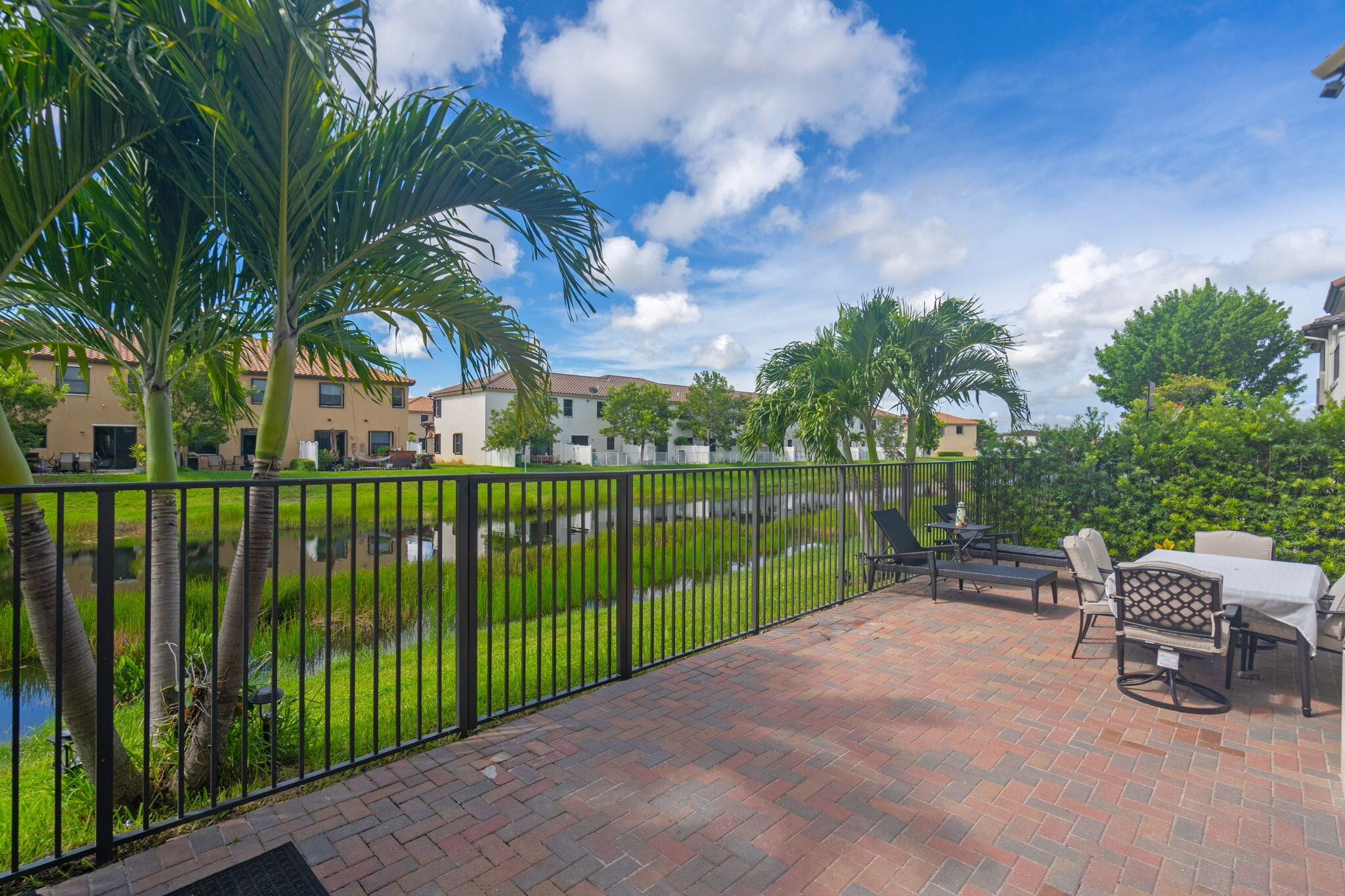 Building Photo - 3332 W 95th Ter