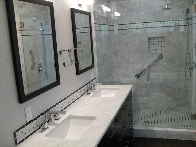 Building Photo - 4804 Greystone Dr