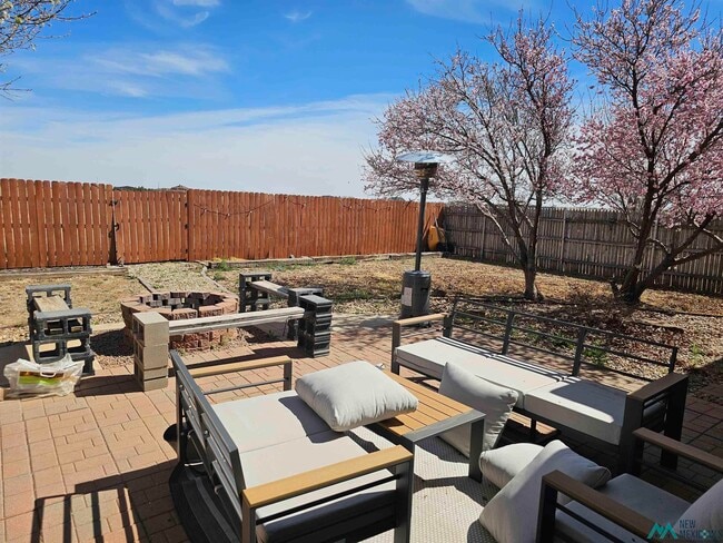 Building Photo - 4513 Sandstone Dr