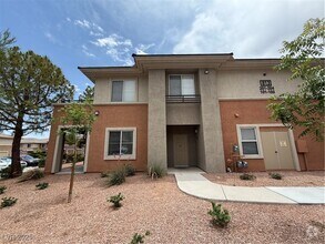 Building Photo - 813 Peachy Canyon Cir