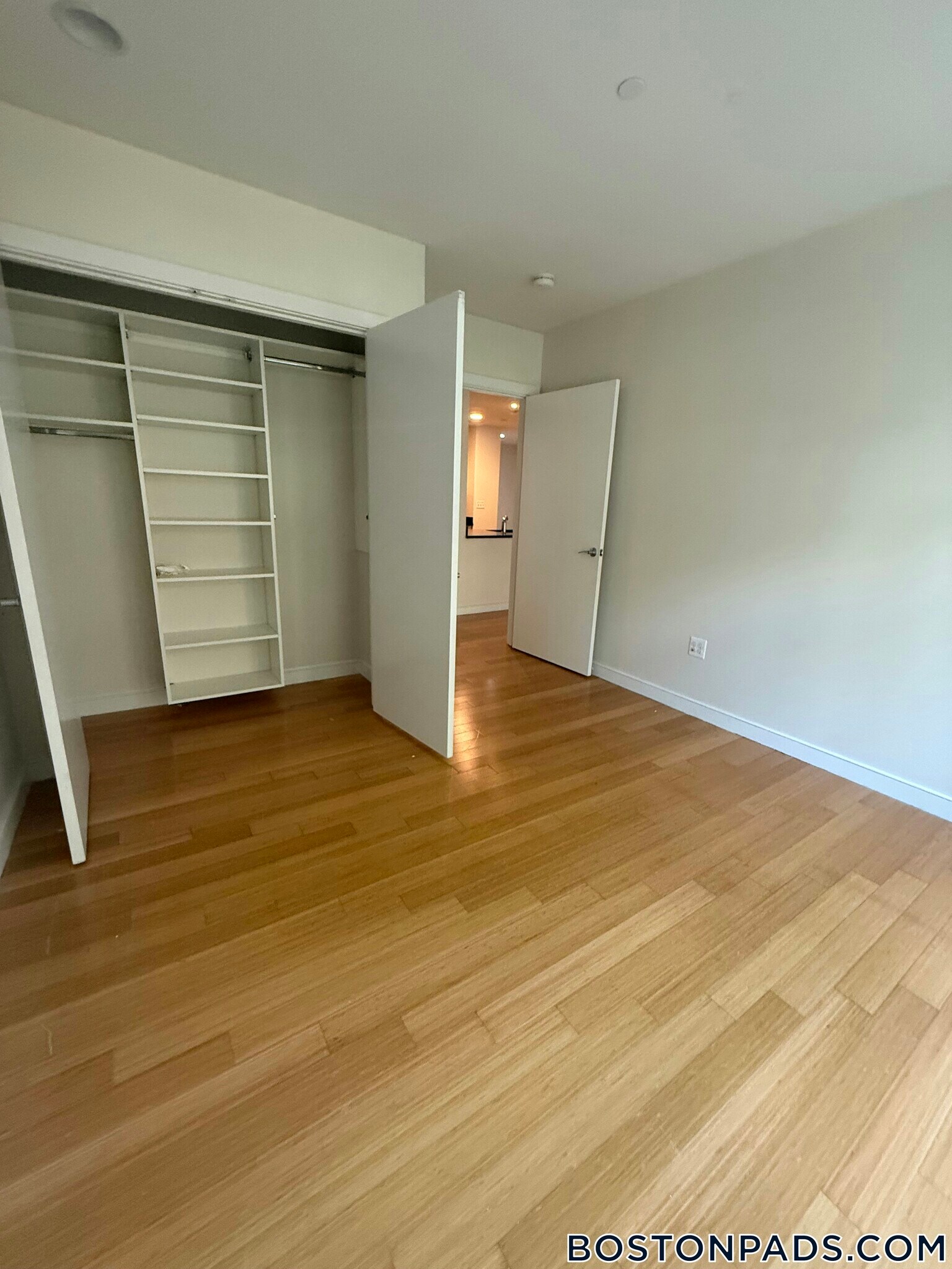 Building Photo - 601 Albany St