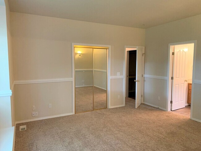 Building Photo - Great 3 bed 2 bath home in downtown Eagle.