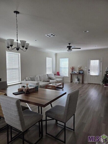 Building Photo - 7211 Kenilworth Crossing Ave