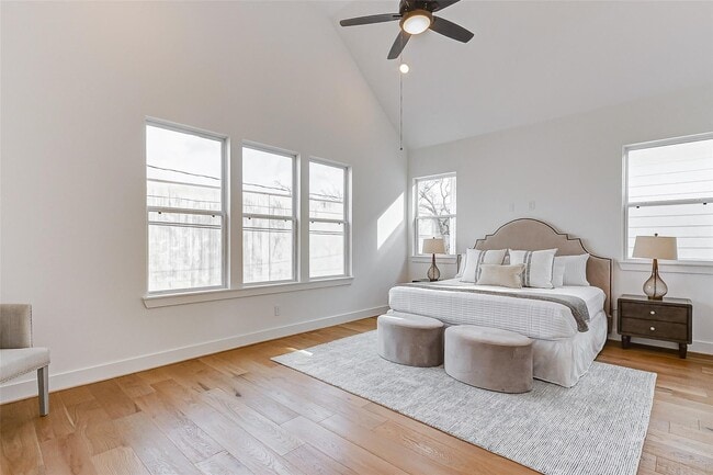Building Photo - 7818 Janak Dr