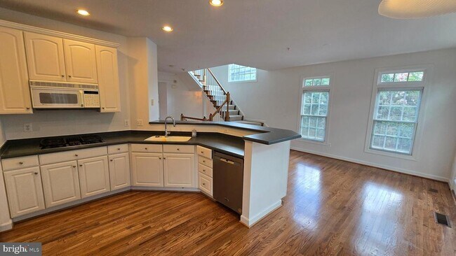 Building Photo - 8021 Kidwell Town Ct