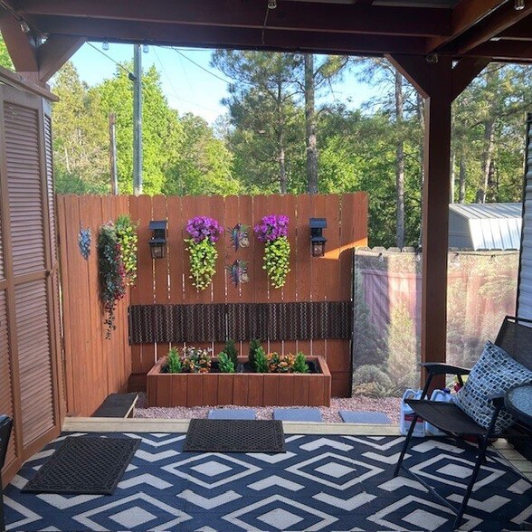 Building Photo - 754 Tomachichi Rd