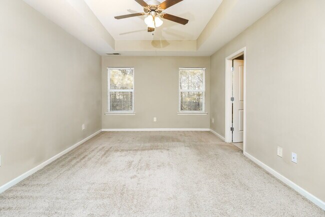 Building Photo - 8 Misty Ct