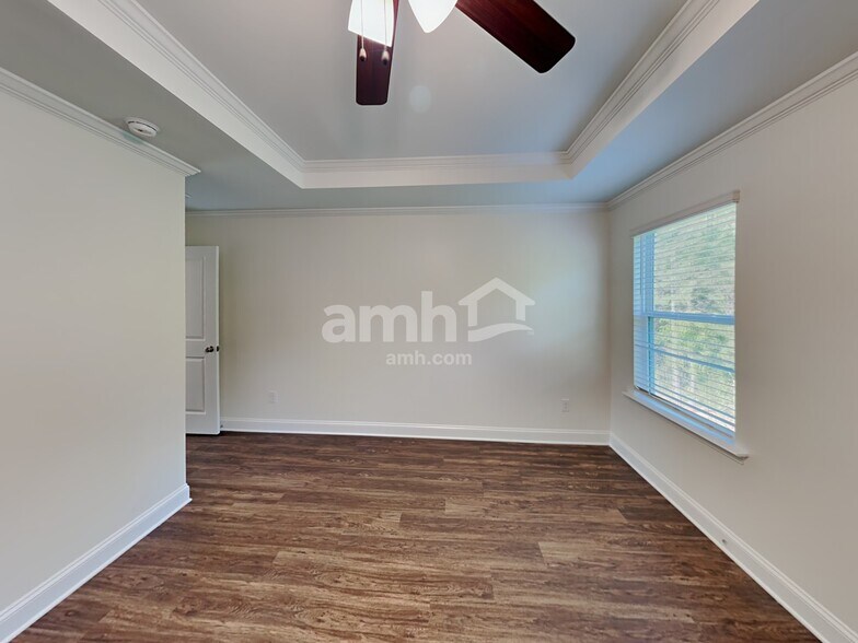 Building Photo - 6192 W Calle Lingo