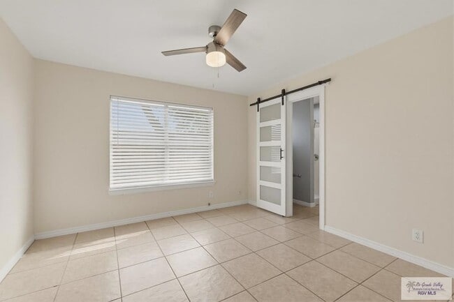 Building Photo - 711 Cisneros St