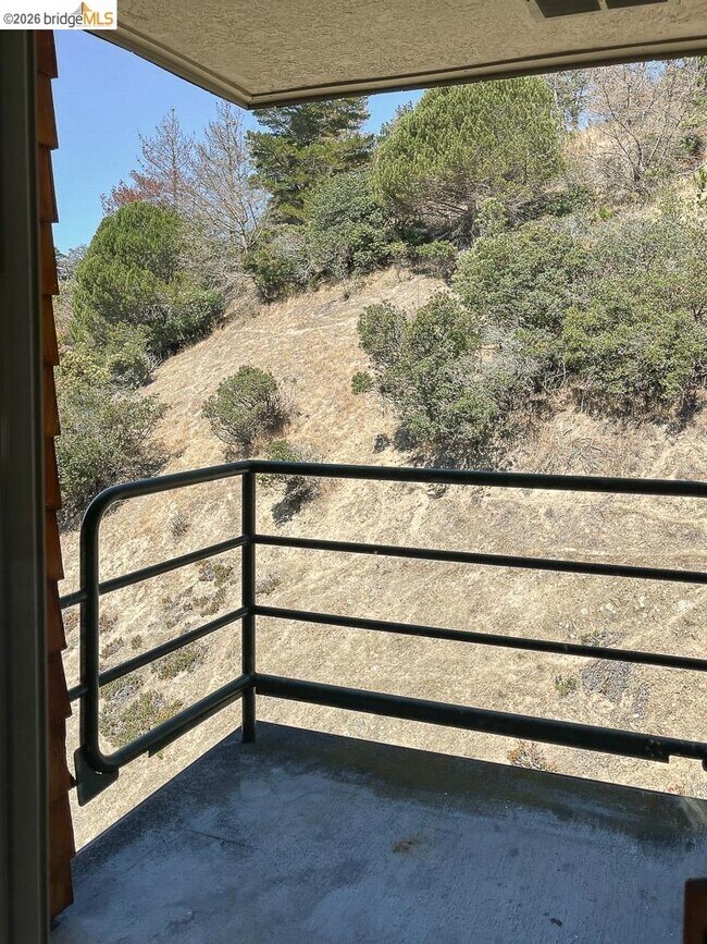 Building Photo - 1301 Quarry Ct
