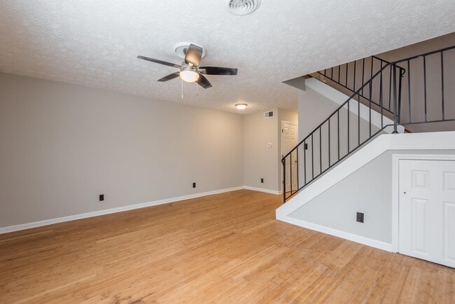 Building Photo - 114 Ladbrook Ln