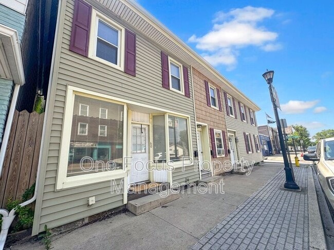Building Photo - 60 N Main St