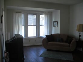 Building Photo - 73 Grandview Ave
