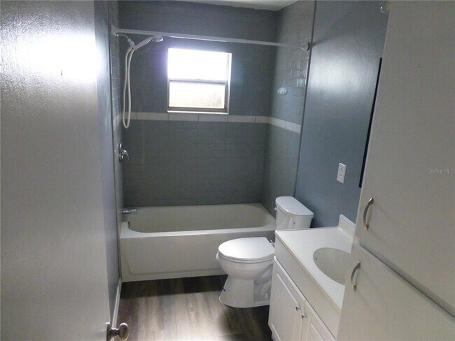 Building Photo - 197 Highland Rd