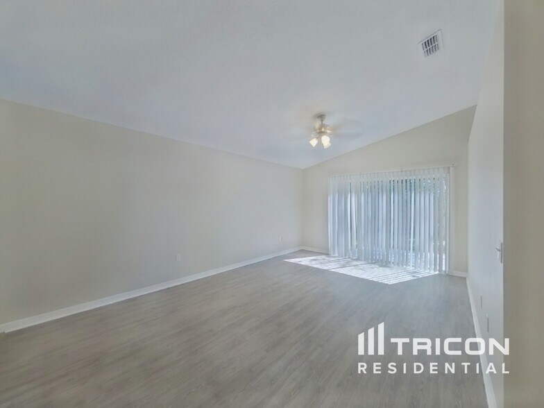 Building Photo - 22210 Bell Harbor Dr