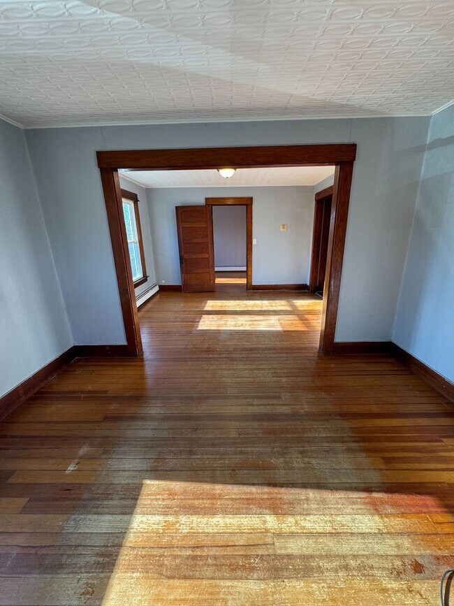 Building Photo - 64 Summer St