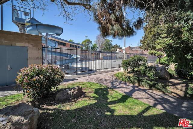 Building Photo - 1842 Stoner Ave