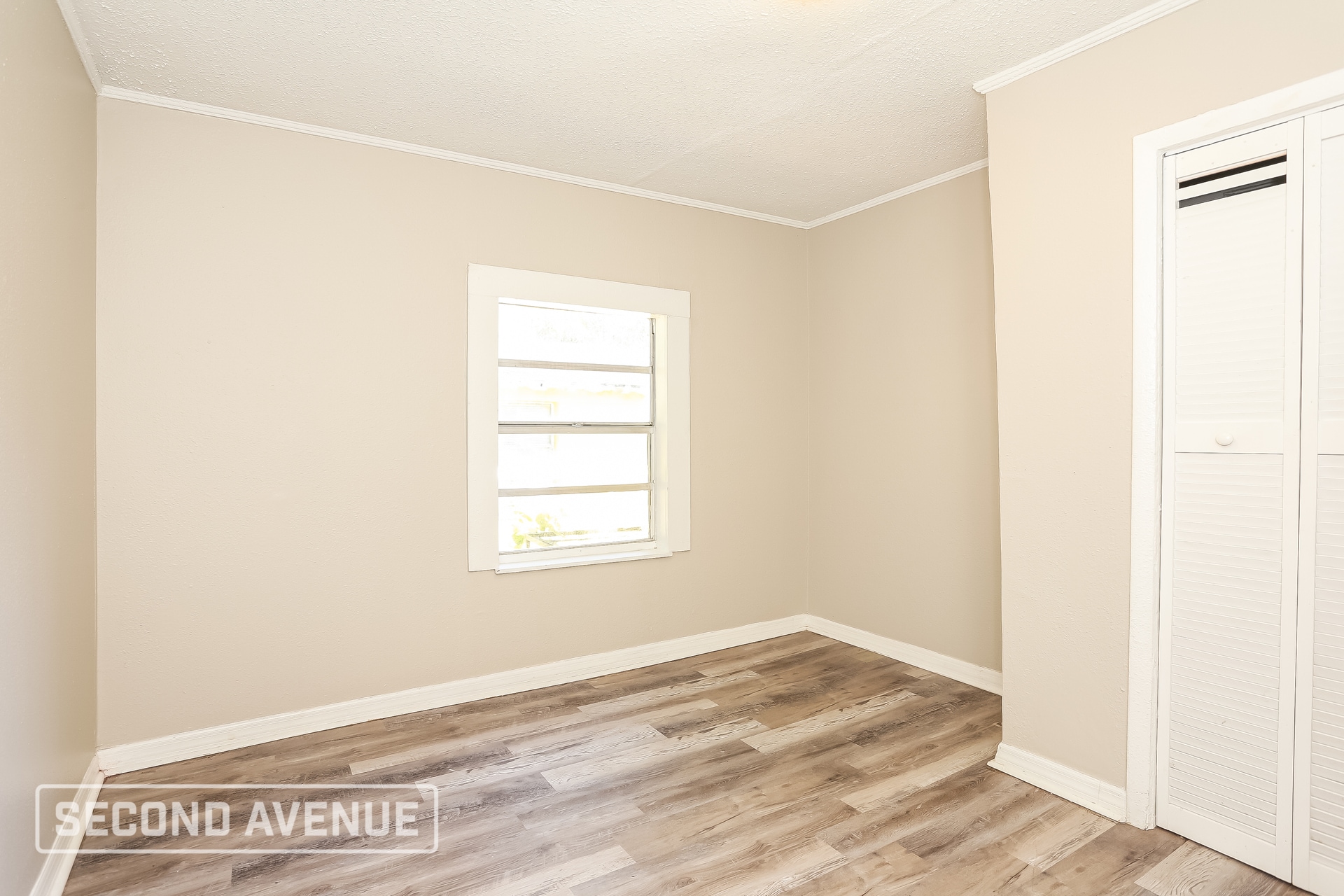 Building Photo - 2011 W 15th St