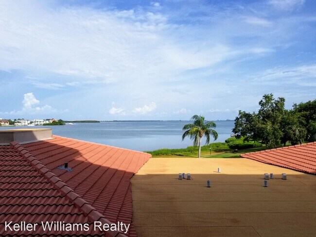 Building Photo - 6158 Palma Del Mar Blvd S