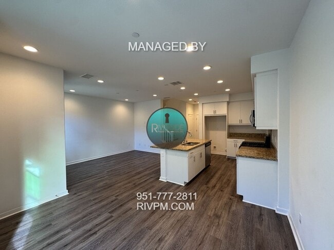 Building Photo - DISCOVER YOUR DREAM CONDO AT BEDFORD IN CORONA!!  SOLAR INCLUDED!