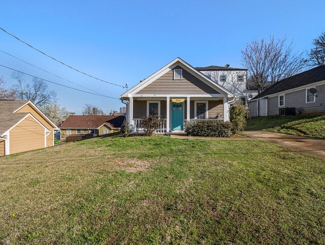 Building Photo - 3 bdrm, 1 bath in Grant Park