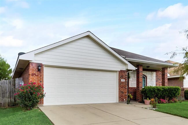 Building Photo - 120 Hamilton Dr