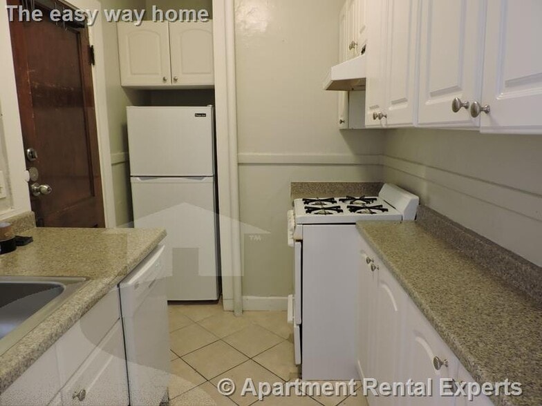 Primary Photo - 11 Story St