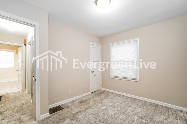 Building Photo - 2789 Howey Rd