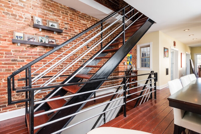 Building Photo - 444 E Fort Ave