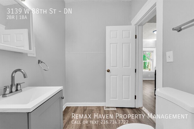 Building Photo - 3139 W 88th St