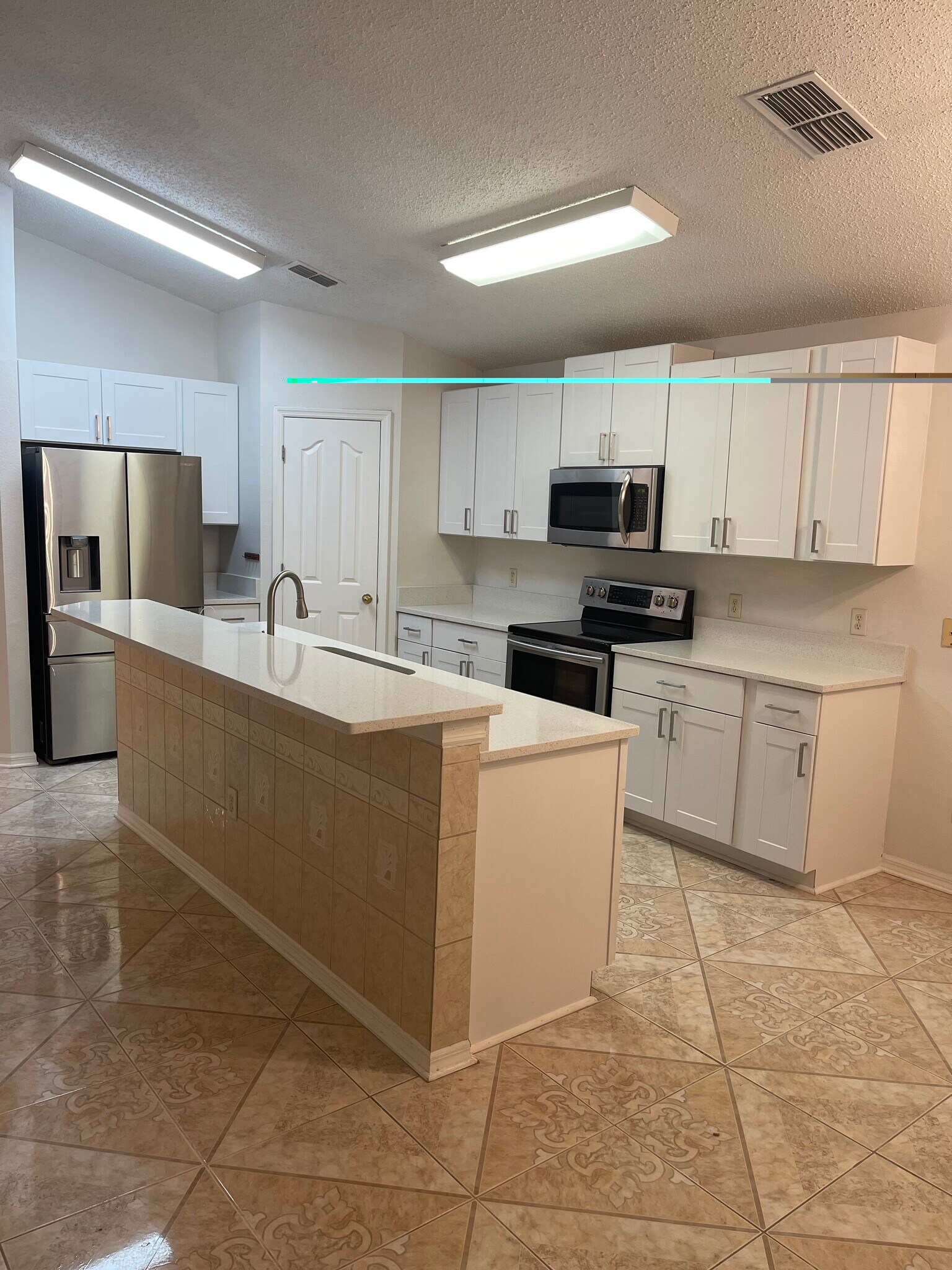Building Photo - 13401 White Elk Loop
