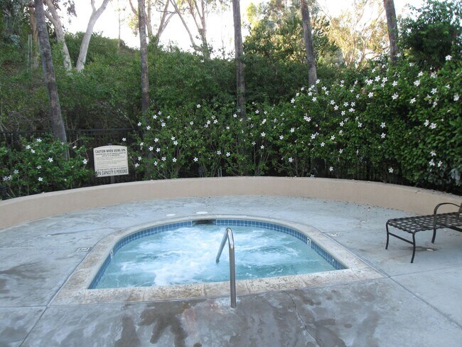 Building Photo - Corsica Villas Condo!