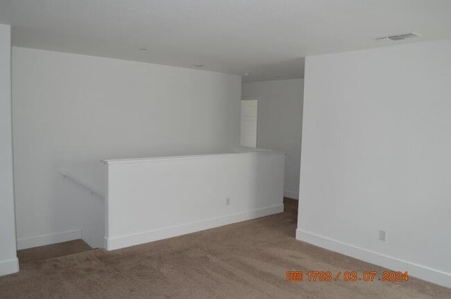 Building Photo - 1663 Thistle Ln