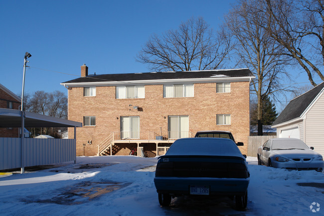 Building Photo - Creekwood Apartments