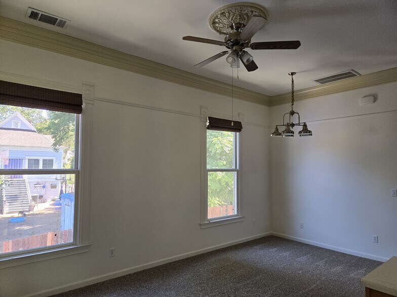 Living/Dining - 2623 H St