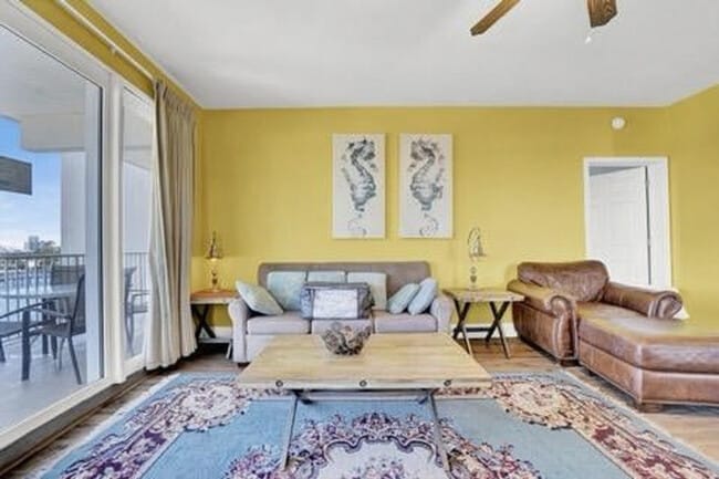 Building Photo - 9800 S Thomas Dr