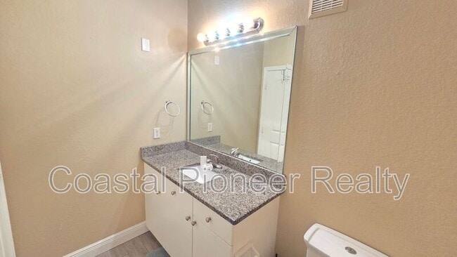 Building Photo - 4221 W Spruce St