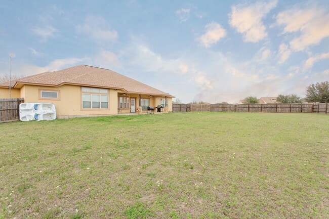 Building Photo - Beautiful 4 Bedroom Rental Home in Lytle, ...