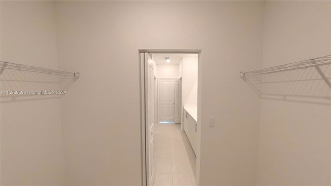 Building Photo - Oakmont, Dania Beach, FL 33068 - 3 BR 2.5 ...