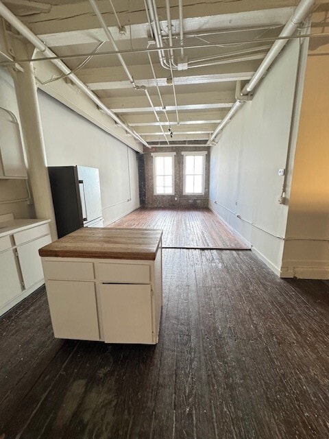 Building Photo - 101 Crawford St