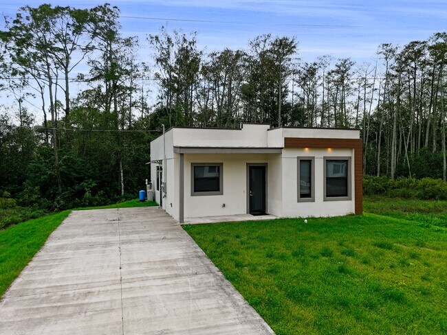 Building Photo - 1917 Lorna Ave